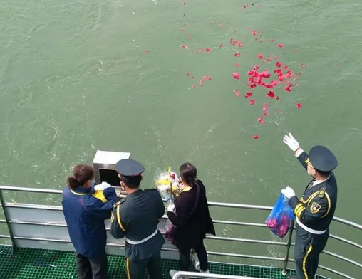 父母海葬对子女好吗